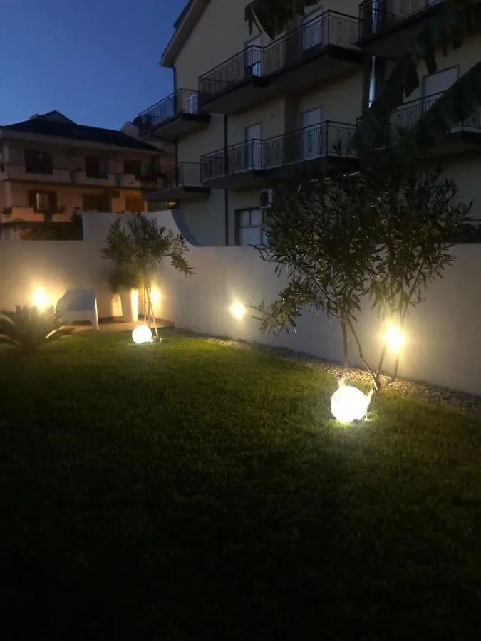 Dependance Reale Apartment Capo d'Orlando