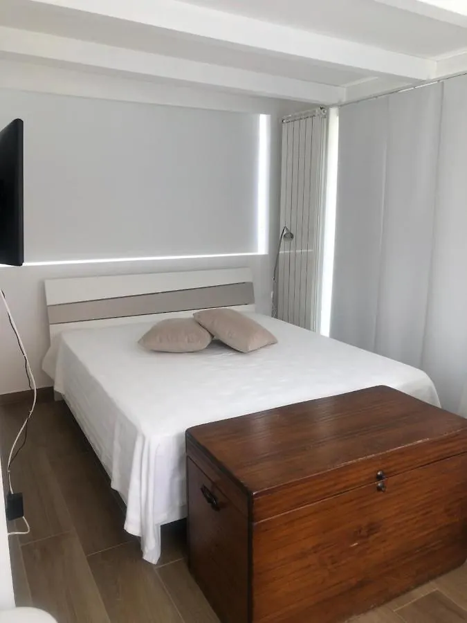 Homestay Dependance Reale Apartment Capo d'Orlando