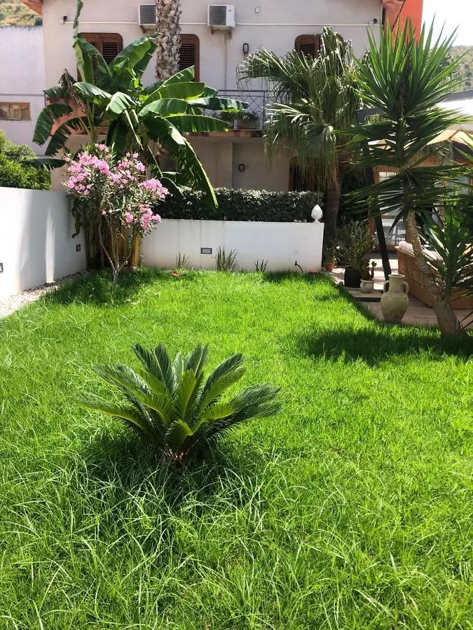 Dependance Reale Apartment Capo d'Orlando Italy